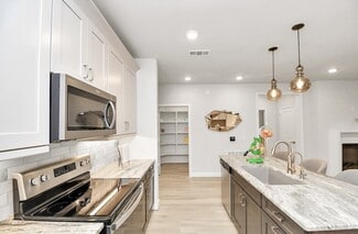 6804 Westview Dr Unit 3205, Houston, TX 77055