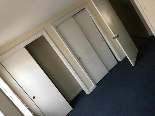 107 University Ave unit 2, Lowell, MA 01854 - photo 5