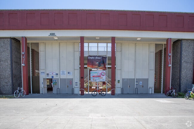 Kennedy High in Richmond has about 900 students and a student to teachers of 19:1.