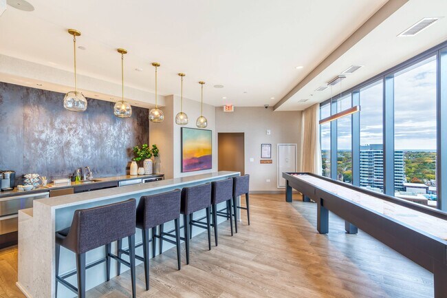 Avidor Evanston 55+ Active Adult Apartment Homes, Evanston, IL 60201 - photo 5