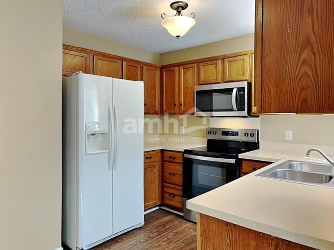 2206 Coatsdale Ln, Matthews, NC 28104 - photo 3