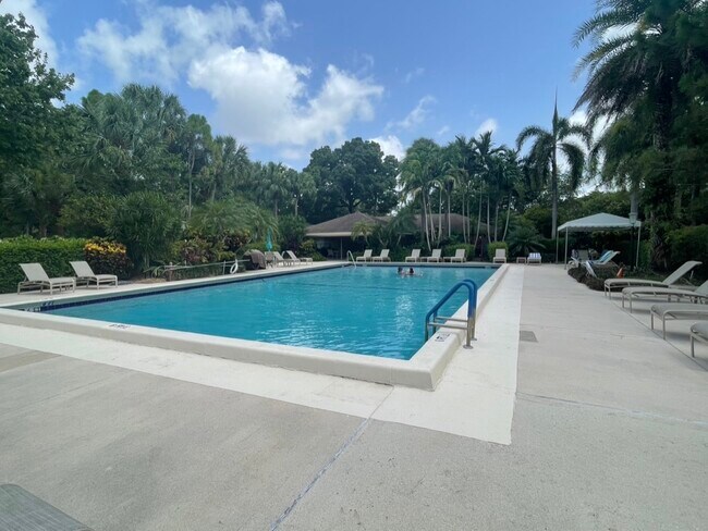 933 Cypress Grove Dr unit 204, Pompano Beach, FL 33069 - photo 4