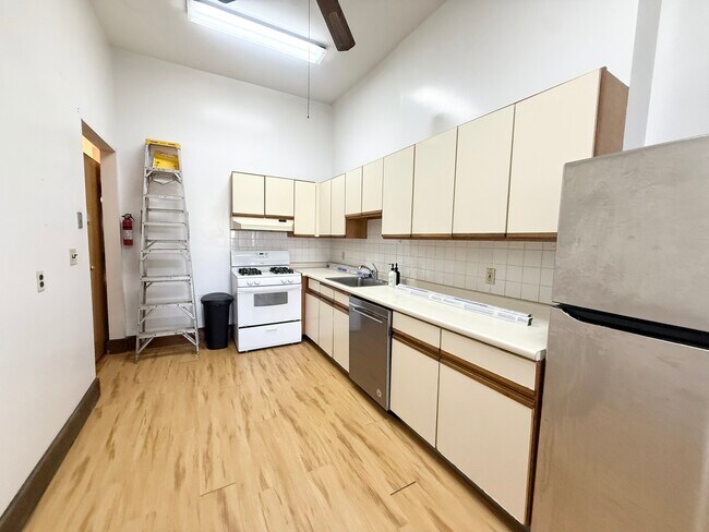 145 Hillside St unit 2, Boston, MA 02120 - photo 6