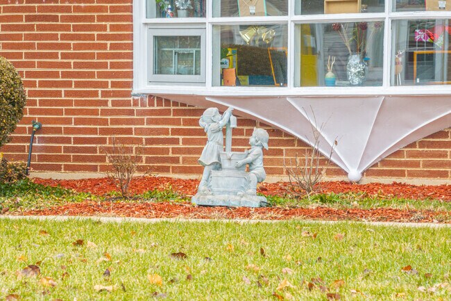 Montessori Pathways School is a full member of the American Montessori Society.