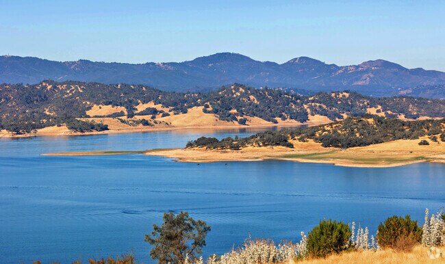 See the beauty at Lake Nacimiento Paso Robles Ca.