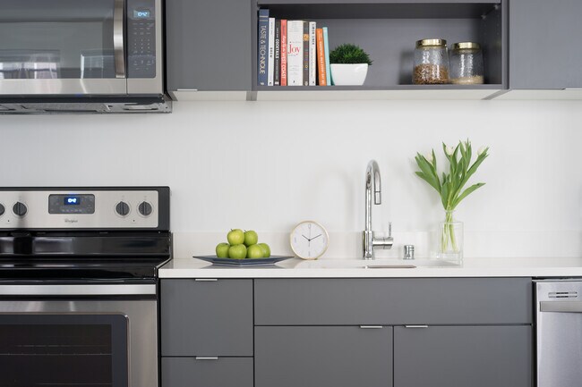 Heron Flats & Lofts, Redmond, WA 98052 - photo 3