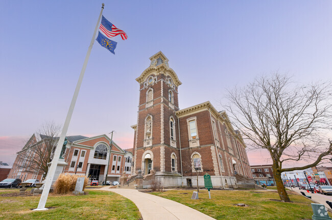 Like many other small towns, New Castle's court house is the center of downtown activities.