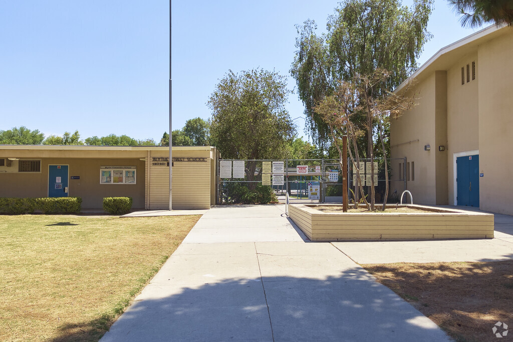 Blythe Street Elementary, Rankings & Reviews - Homes.com