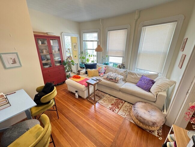 205 Highland Ave unit 1, Somerville, MA 02143 - photo 2