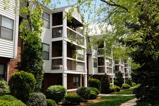 25 Cinder Rd, Edison, NJ 08820