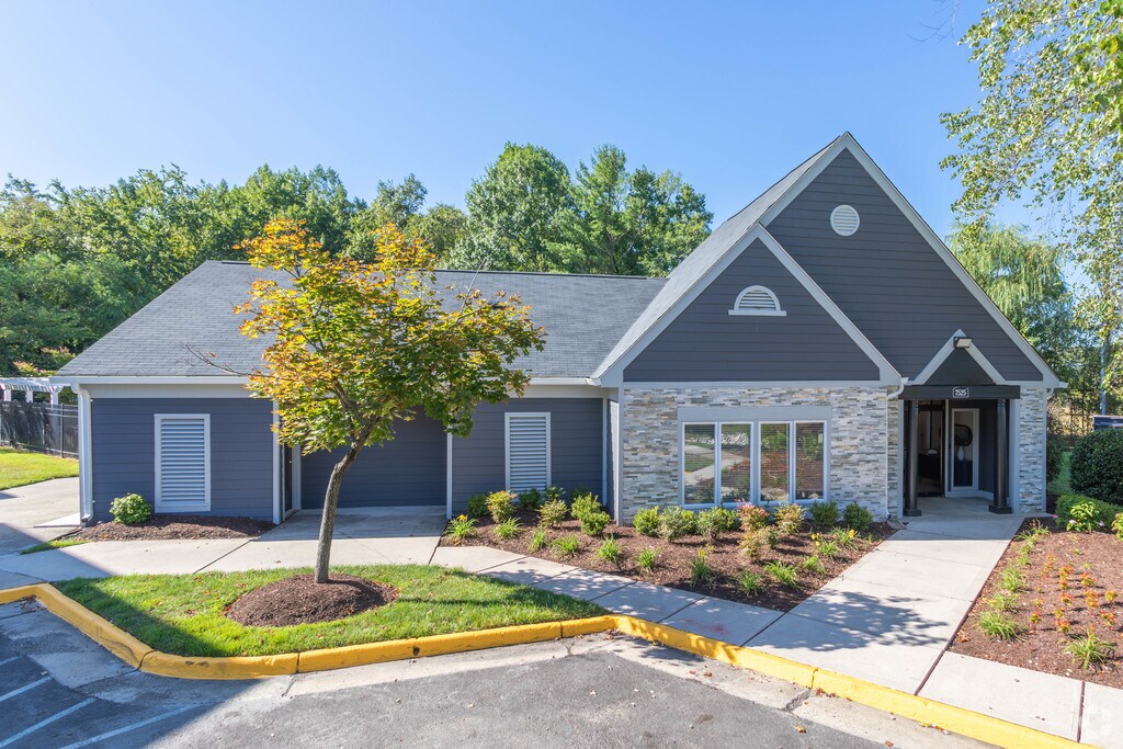 Woodside 7525 Woodside Ln, Lorton, VA