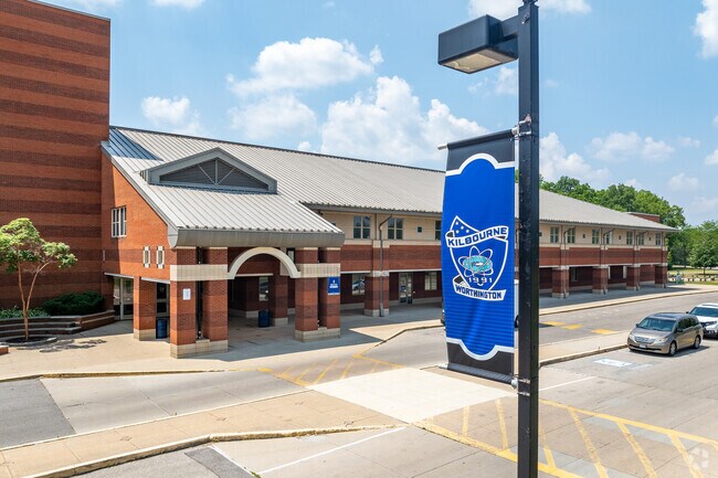 Worthington Kilbourne High School near Worthingview has an A-minus rating from Niche.