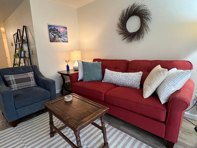 376 Catron St N unit 1, Monmouth, OR 97361 - photo 2