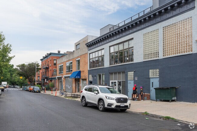 Experience holistic Jewish education at Luria Academy in Brooklyn.