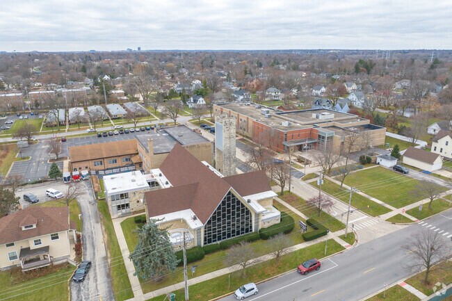 The courses at St John Lutheran encourage critical thinking and creativity.