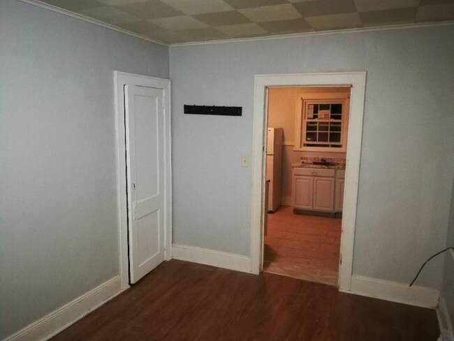 363 Mechanic St unit 1R, Orange, NJ 07050 - photo 4