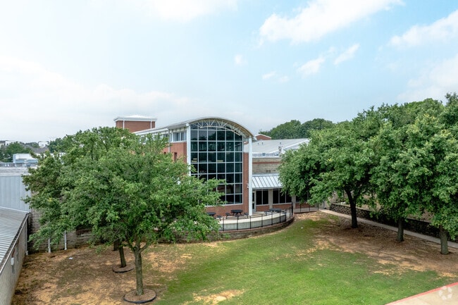 Lake Dallas Elementary
