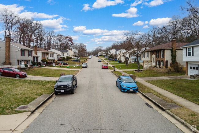 Pohick in Lorton is a quiet, family-friendly suburb with spacious streets.