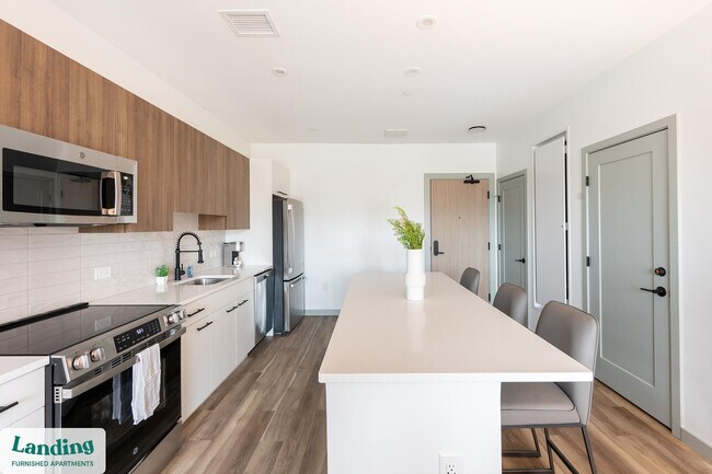 39 Railroad Ave unit 215.1412388, Haverhill, MA 01835 - photo 5