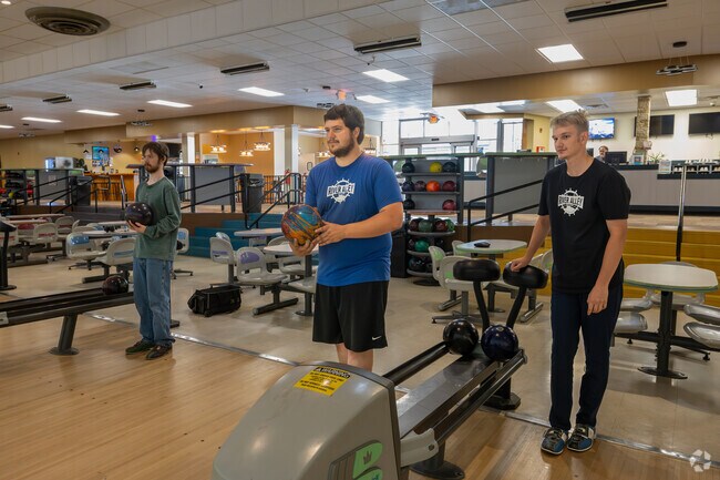 Jefferson friends enjoy bowling leagues and events at River Alley.
