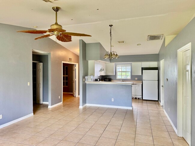 4802 Golfview Blvd, Lehigh Acres, FL 33973 - photo 2