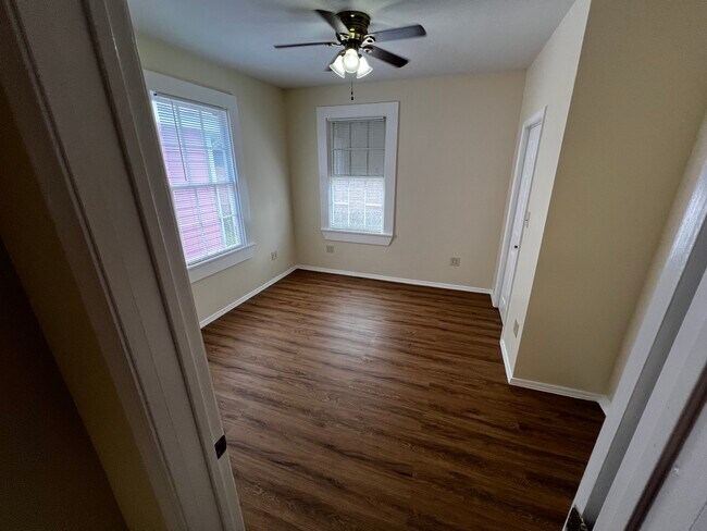 1319 31st St unit 2, Galveston, TX 77550 - photo 7