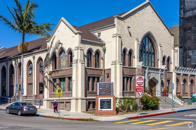 Corner view of the beautiful architecture of this church school.