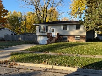 647 Faircrest Ave NW, Walker, MI 49534