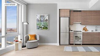 555 W 38th St, New York, NY 10018