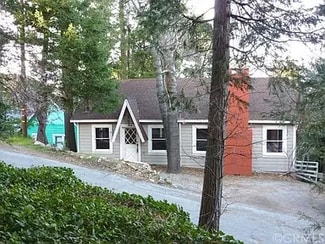 749 N Village Ln, Crestline, CA 92325