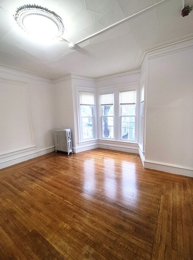 50 Common St unit 5, Providence, RI 02908 - photo 5