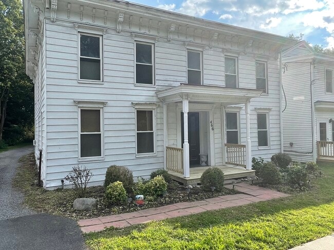 466 Ny-146 unit 1B, Altamont, NY 12009 - photo 2