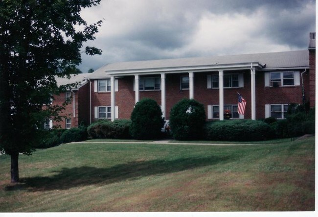 Colonial Gardens