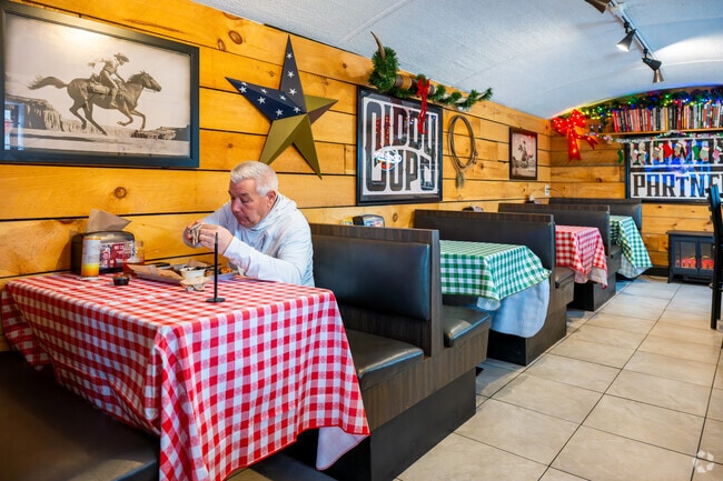 Hindsight BBQ remains a notable restaurant option near Waterville.