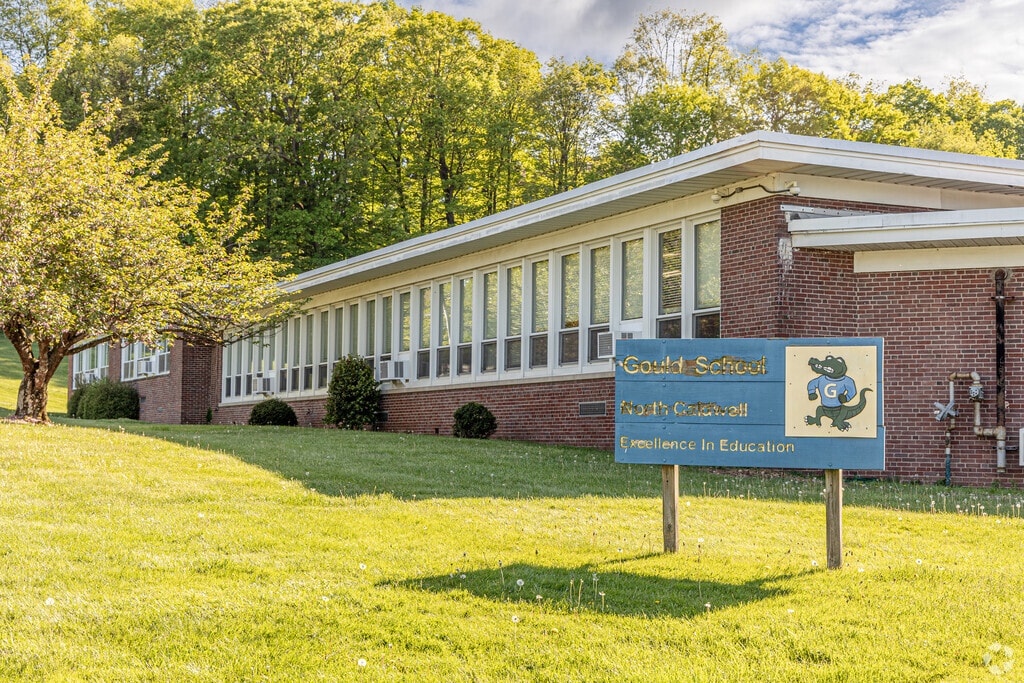 Gould/Mountain Elementary School
is a Public school located in North Caldwell, NJ.
