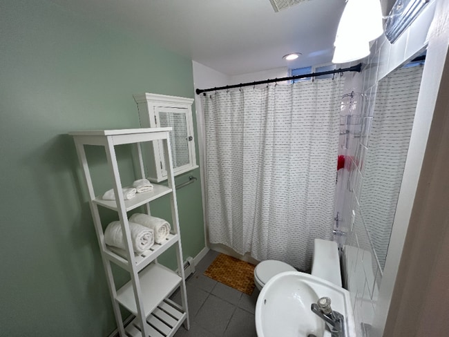 137 W 600 N unit 2, Salt Lake City, UT 84103 - photo 3