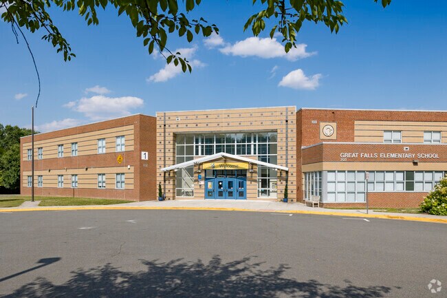Great Falls Elementary School offers a quality education to children living in Great Falls.