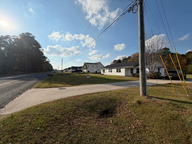 3099 Avon Rd, Greenville, NC 27858 - photo 6