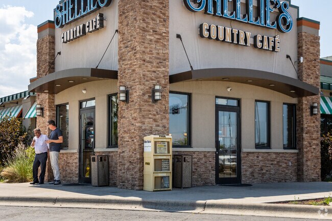 Shellie's Country Cafe is a popular and well rated local restaurant.