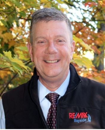 Christopher Kelly
