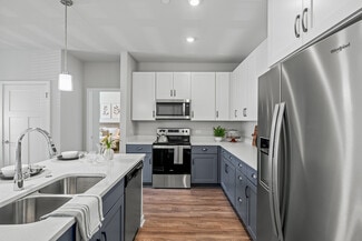 Higgins Rd & Moon Lake Blvd, Hoffman Estates, IL 60169