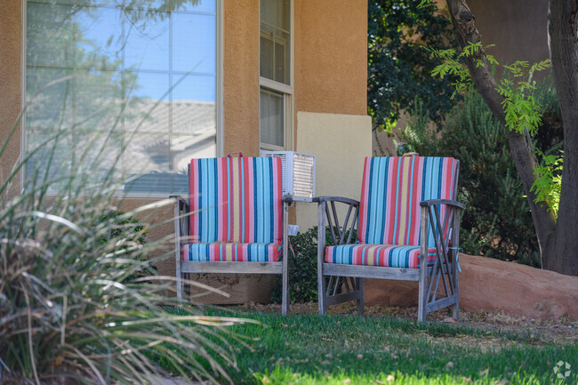 The relaxed nature of the Painted Desert community is visible at every step.