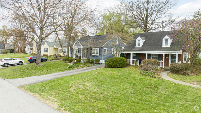 Many styles of homes can be found in the Springlee Neighborhood.