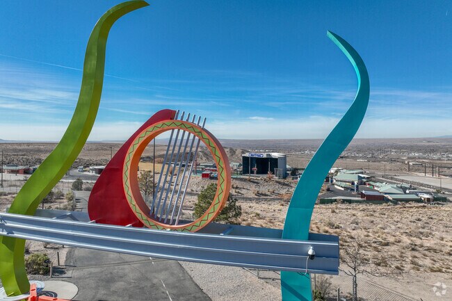 Just north of Los Lunas is the Isleta Amphitheater, a venue for popular concerts.