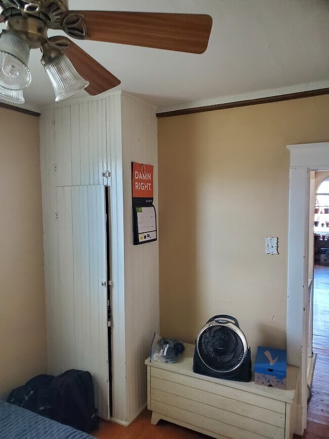 606 7th St N unit One, Fargo, ND 58102 - photo 5