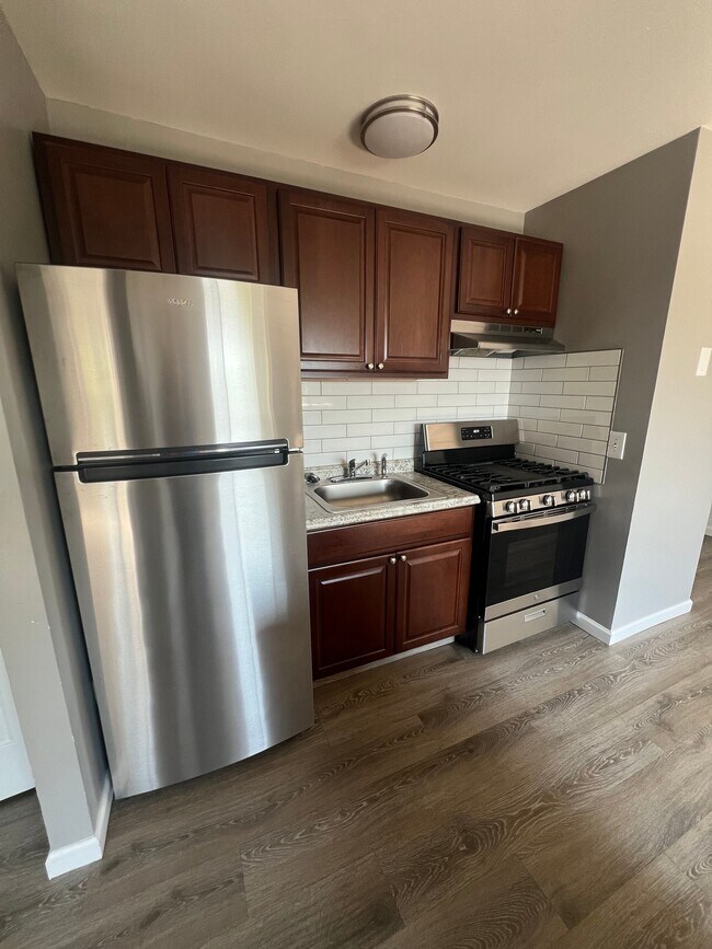 2006 Alvin St, Cincinnati, OH 45219