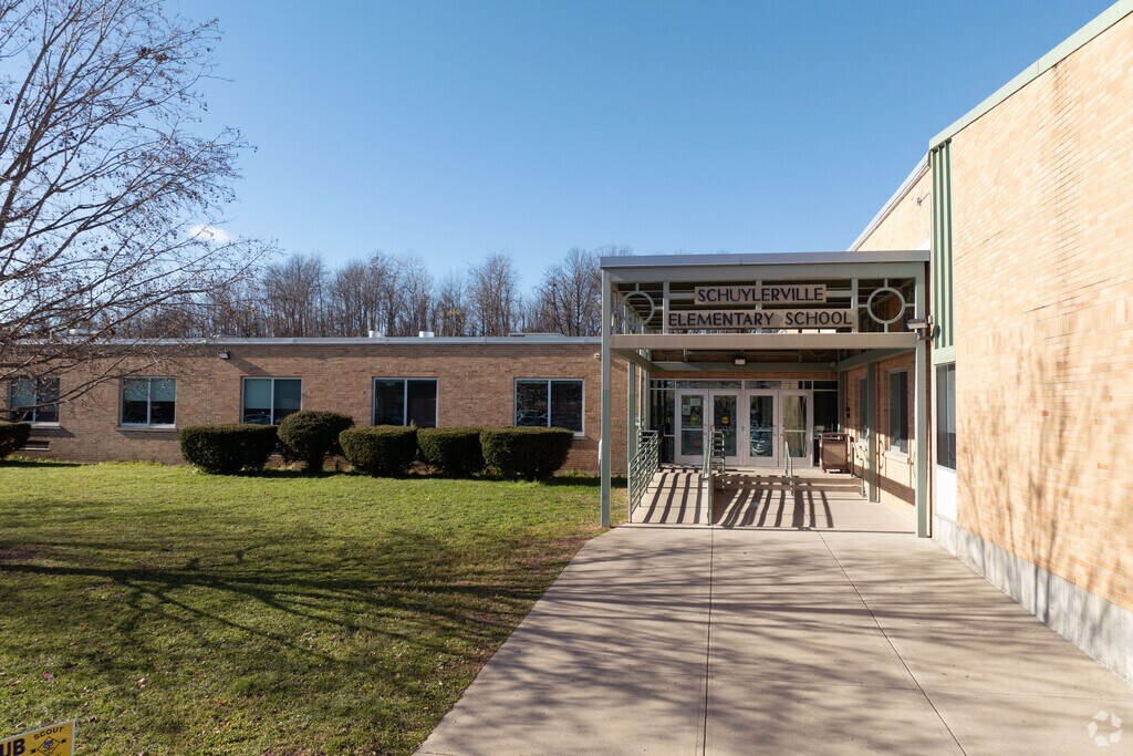 Schuylerville Elementary is a great place for your kids to start the day and grow.