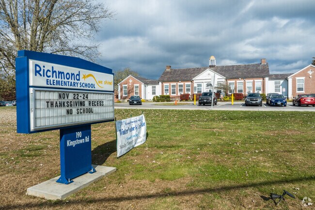 With a B rating and 11:1 ratio, Richmond Elementary supports small class sizes.