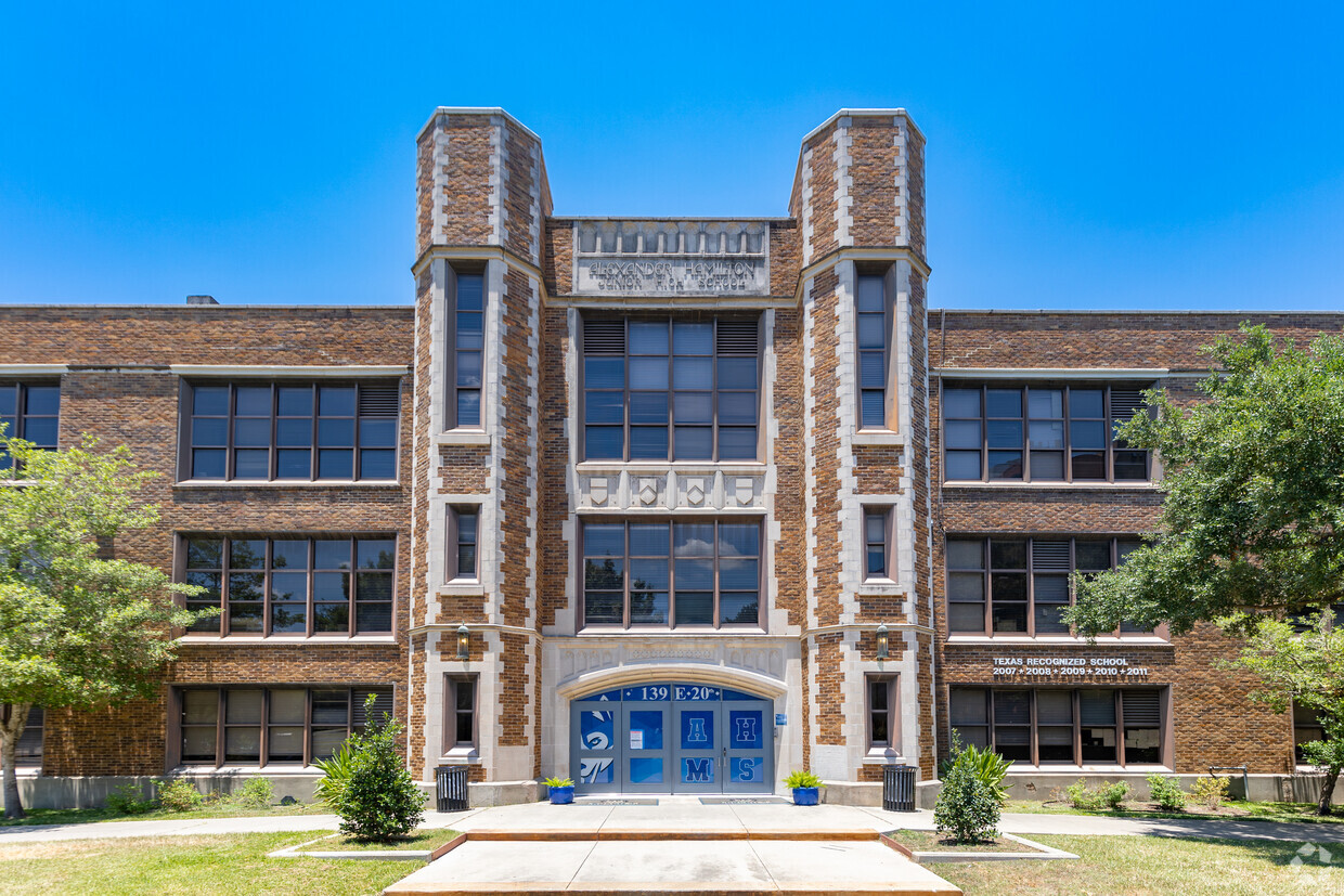 Hamilton Middle, Houston TX Rankings & Reviews - Homes.com