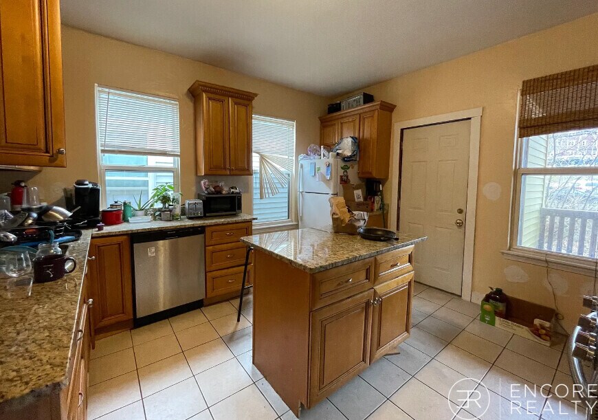 8 Eldora St unit 8 Eldora Street, Roxbury Crossing, MA 02120 - photo 1